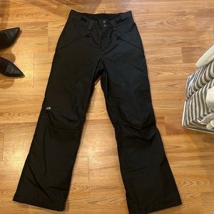 Black ski pants